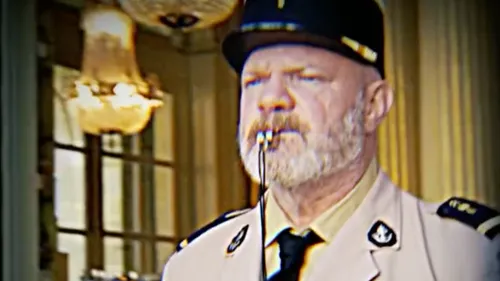 Vidéo : Philippe Etchebest récidive en gendarme 